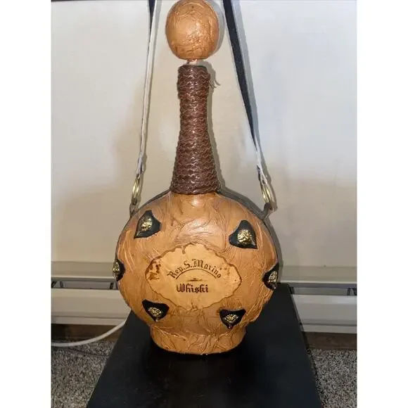 Vintage Rep San Marino Ornate Whiski Bottle Rep S. Marino - EMPTY - Picture 6 of 10